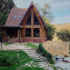 Sabay Sai Wooden Guesthouse In The National Park Almatý Exterior photo